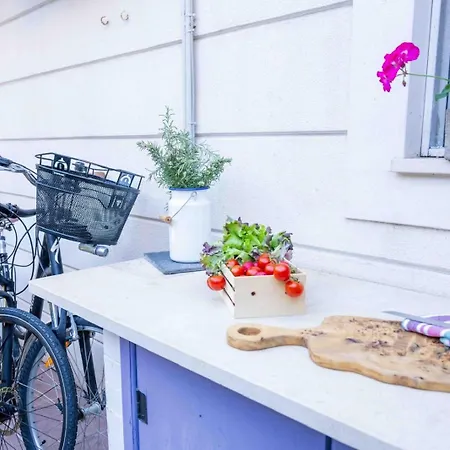 With Terrace And Garden Next To Marjan Park - 2 Free Bikes *