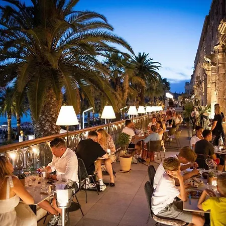 Apartman With Terrace And Garden Next To Marjan Park - 2 Free Bikes